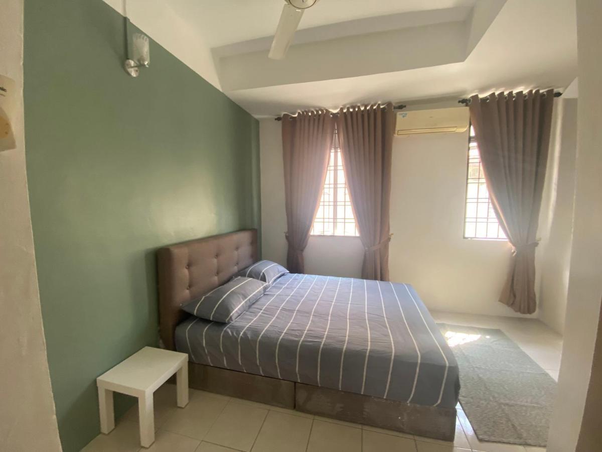 Comfy Sutera Seberang Jaya Villa Kampong Belah Dua Exteriör bild