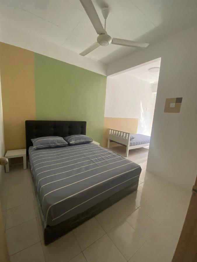 Comfy Sutera Seberang Jaya Villa Kampong Belah Dua Exteriör bild