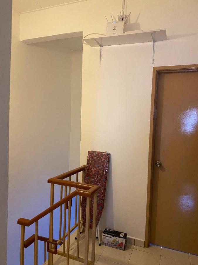 Comfy Sutera Seberang Jaya Villa Kampong Belah Dua Exteriör bild