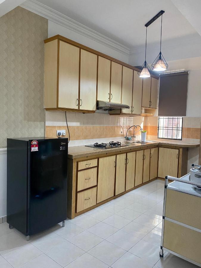 Comfy Sutera Seberang Jaya Villa Kampong Belah Dua Exteriör bild